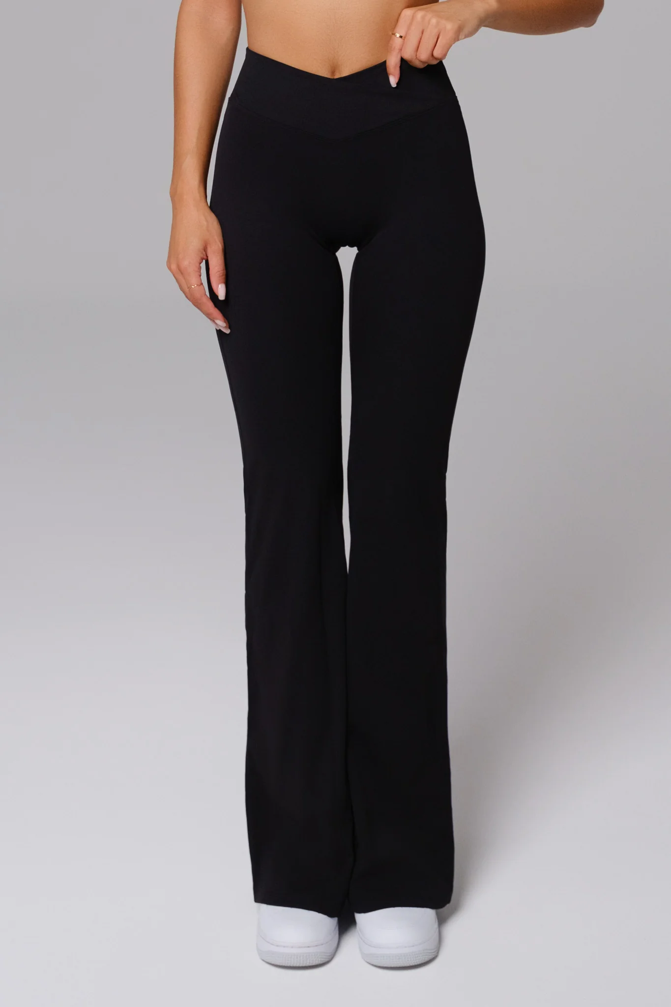 Maeve Flare Leggings - Black (FINAL SALE) - Image 2