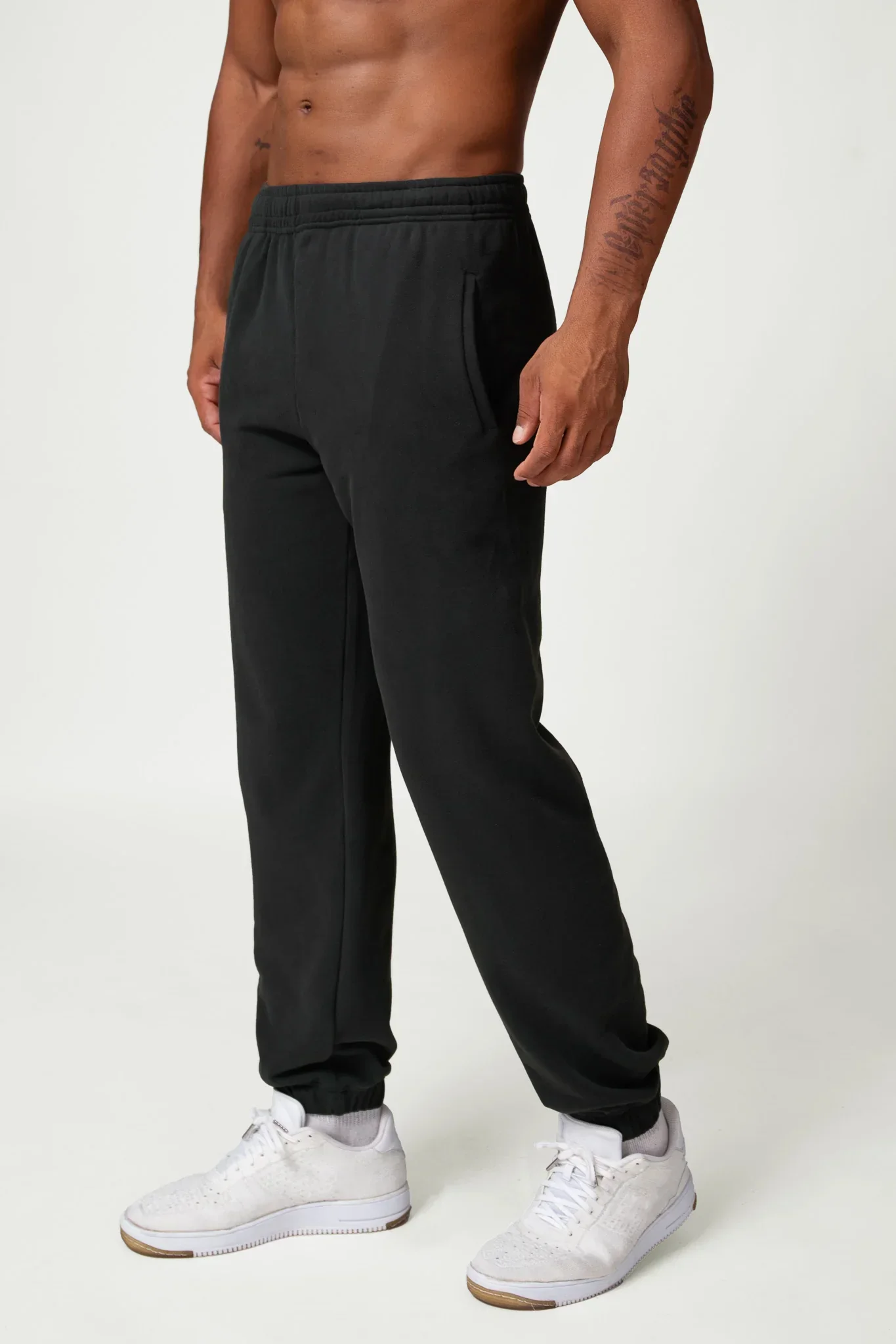 Momentum Sweatpants - Black (FINAL SALE) - Image 3
