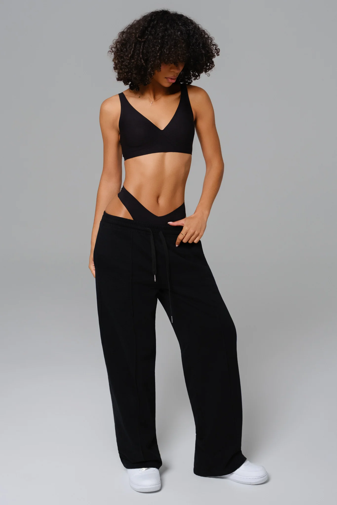 Seamless Plunge Bra - Black - Image 3