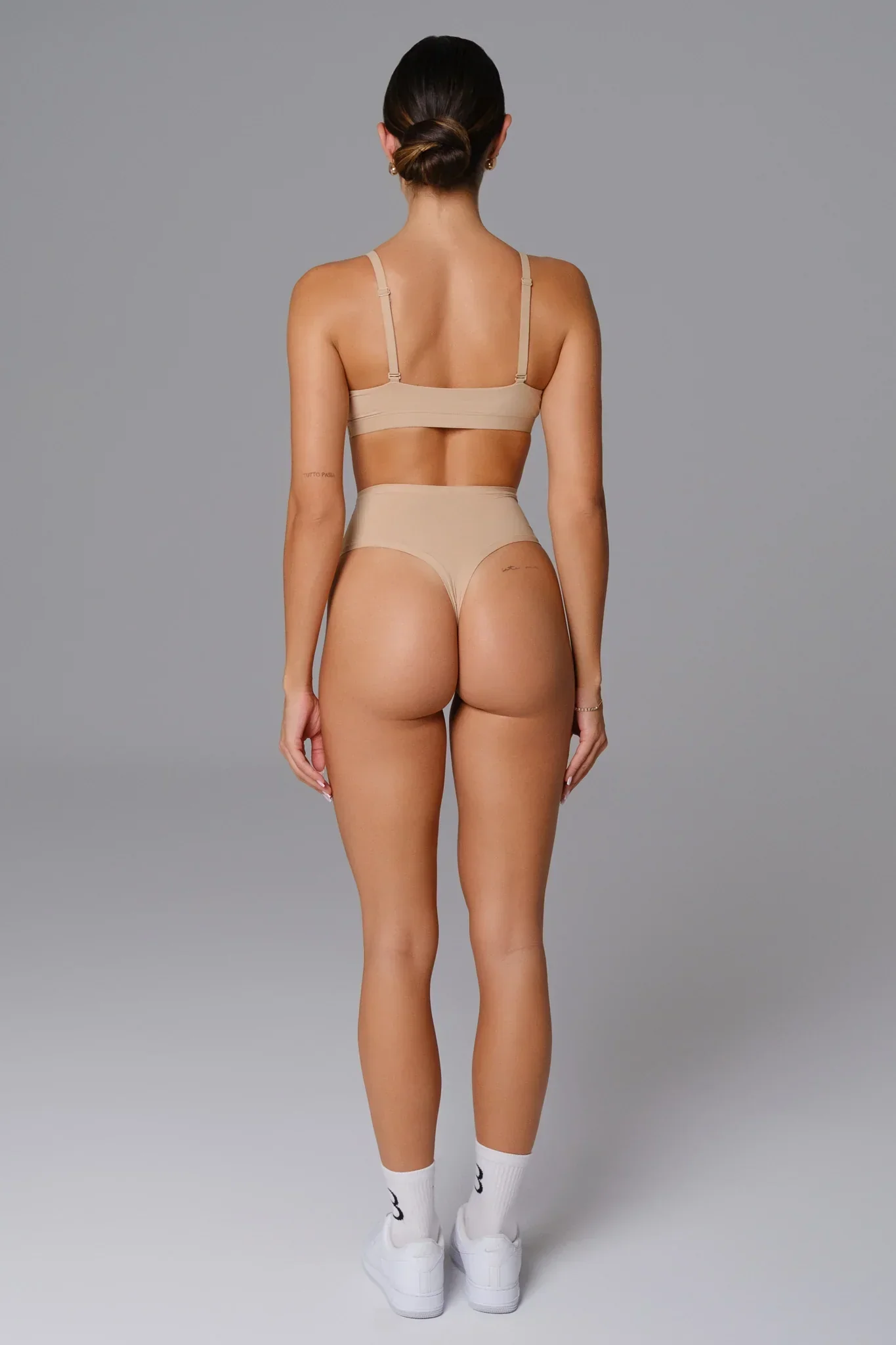 Smooth Plunge Bralette - Honey - Image 6
