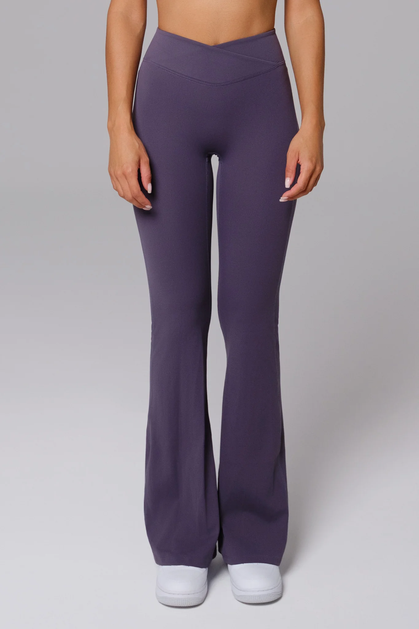 Zoe Flare Leggings - Charcoal Navy (FINAL SALE) - Image 2
